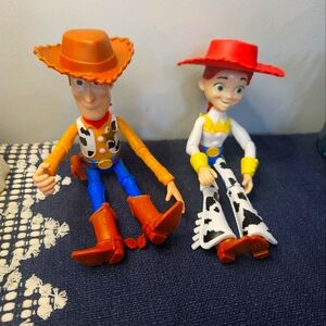 Toy Story Woody and Jessie Poseable Action Figure